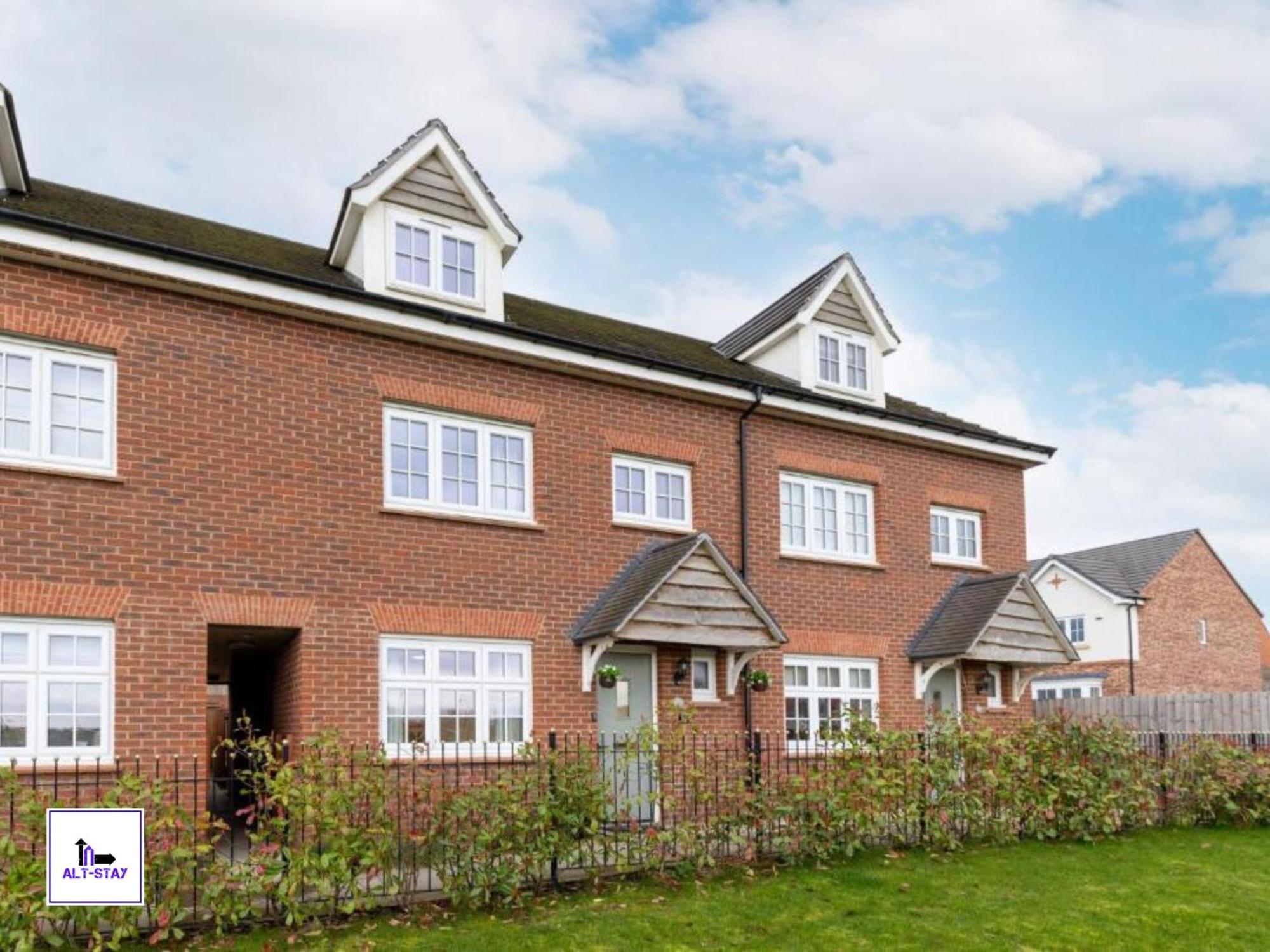 4 Bed 3 Bath - Kirkstall House By Alt-Stay Accommodation - Ideal For Contractors & Remote Workers - Long Stays Welcome Wakefield Zewnętrze zdjęcie