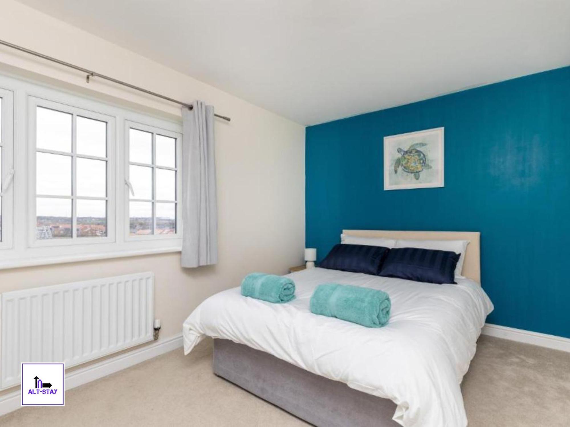 4 Bed 3 Bath - Kirkstall House By Alt-Stay Accommodation - Ideal For Contractors & Remote Workers - Long Stays Welcome Wakefield Zewnętrze zdjęcie