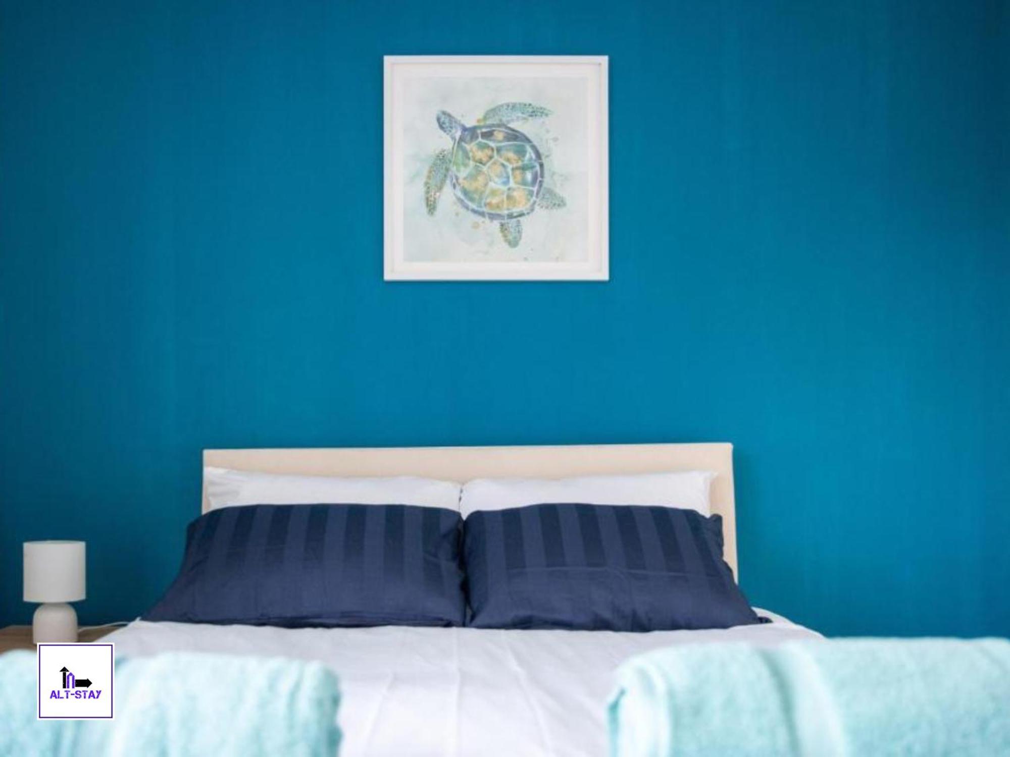 4 Bed 3 Bath - Kirkstall House By Alt-Stay Accommodation - Ideal For Contractors & Remote Workers - Long Stays Welcome Wakefield Zewnętrze zdjęcie